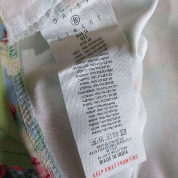 Daisy Street halter neck scarf top in Ditsy floral size Large - Picture 9 of 10